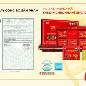 🍁Tinh dầu thông đỏ được biết đến với nhiều lợi ích cho sức khỏe, đặc biệt có thể hỗ trợ người gặp các vấn đề sức khỏe sau: 1. Cao huyết áp: Tinh dầu thông đỏ có thể giúp tăng cường tuần hoàn máu và giảm áp lực lên thành mạch máu, từ đó hỗ trợ điều hòa huyết áp. 2. Mỡ máu cao: Tinh dầu thông đỏ chứa các chất chống oxy hóa và có thể hỗ trợ quá trình loại bỏ mỡ trong máu, giúp duy trì mức cholesterol ổn định. 3. Đau xương khớp: Nhờ vào khả năng chống viêm, tinh dầu thông đỏ có thể giúp giảm đau và cải thiện chức năng xương khớp. 4. Tiểu đường: Một số nghiên cứu cho thấy tinh dầu thông đỏ có thể giúp cân bằng đường huyết và cải thiện sức khỏe tim mạch ở người bị tiểu đường. 5. Căng thẳng, mất ngủ: Hương thơm của tinh dầu thông đỏ giúp thư giãn, giảm căng thẳng và cải thiện giấc ngủ. 6. Hỗ trợ hệ miễn dịch: Các hợp chất trong tinh dầu thông đỏ có khả năng kháng viêm và kháng khuẩn, giúp nâng cao sức đề kháng và bảo vệ cơ thể khỏi các tác nhân gây bệnh. Liên hệ : website : homegreenmart.com